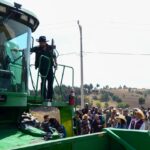 Cumple Adolfo Solís compromiso con el campo y entrega maquinaria agrícola a productores de Almoloya de Juárez