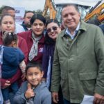 Acaba la espera en El Refugio en Santiago Tlacotepec y luego de 11 años, Ricardo Moreno da inicio a la pavimentación