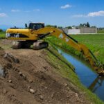 Retira Gobierno municipal más de 220 toneladas de azolve de canales