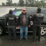 Detiene Policía de Toluca a dos con vehículos robados; recuperan auto y motocicleta