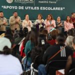 Nancy Valdez entrega mochilas y útiles escolares a familias en situación de vulnerabilidad en Ocoyoacac