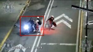 ¡ASALTARON A UN ADULTO MAYOR… Y LA POLICÍA DE TOLUCA LOS DETUVO!